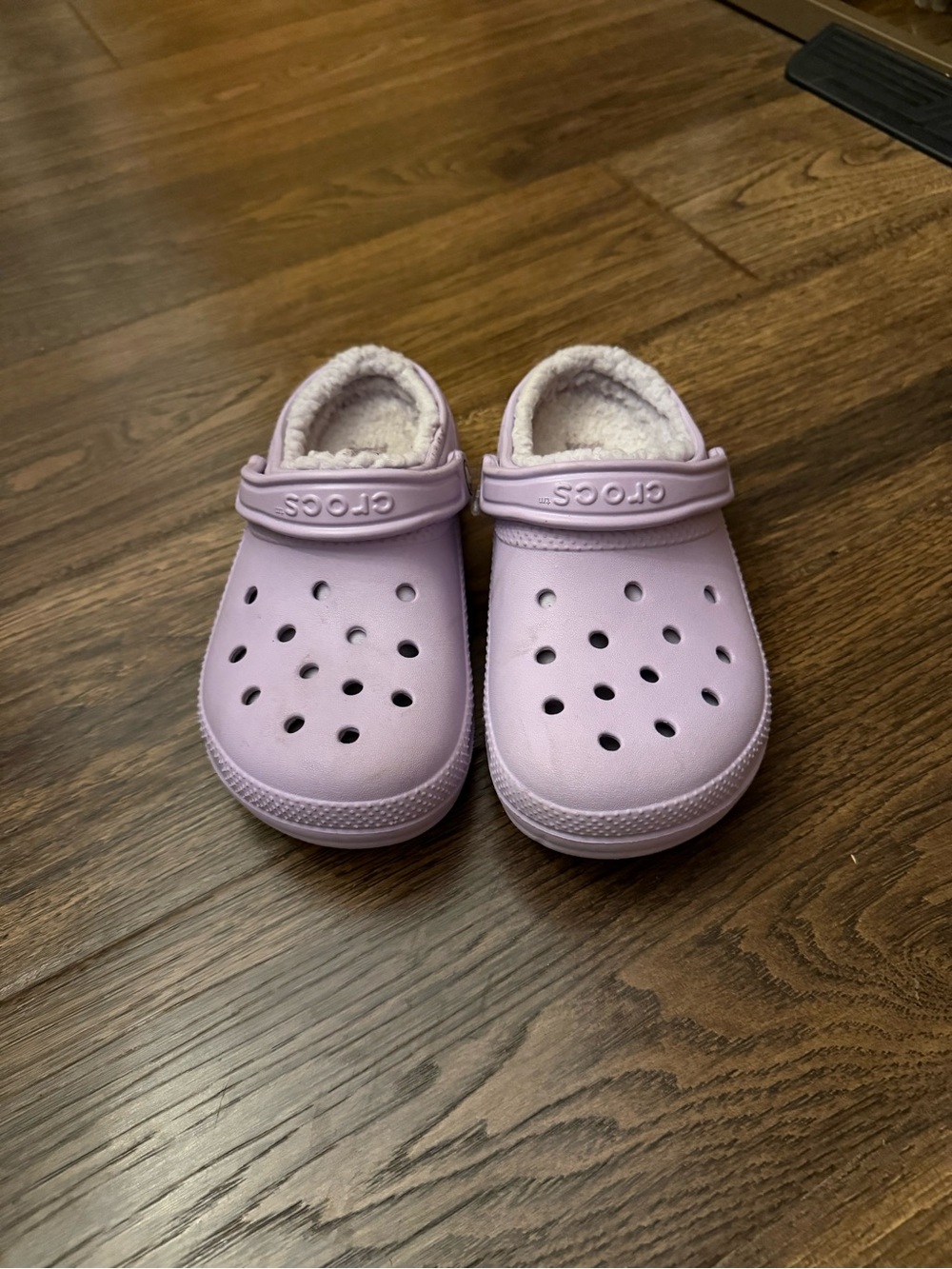 CROCS women’s Classic Lined Clog - Light Lavender